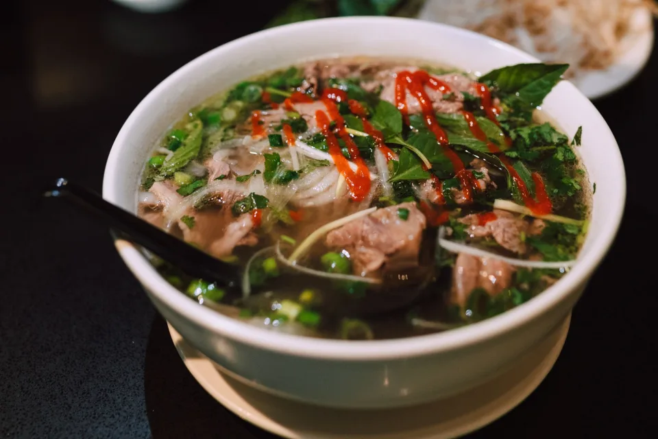 Nhân viên pha chế tại quán